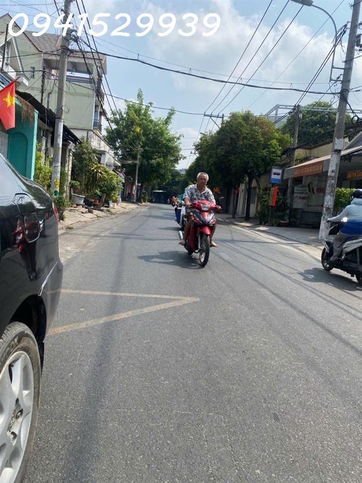 SÂP GIÁ 10TY300 -NHÁ 1 TRỆT 2 LẦU 4PN ,NGANG 4 DÀI 16 ,Ô TÔ ĐẬU TRONG NHÀ ; MẶT TIỀN 8M ,