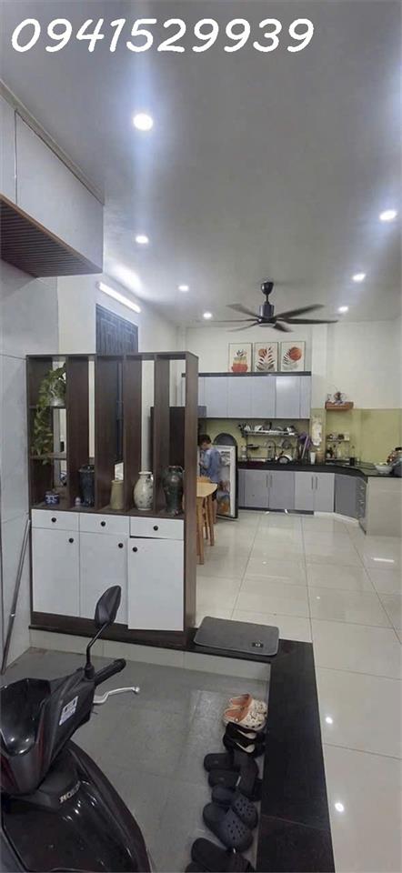 BÁN NHÀ HEM XE Ô TÔ NGÔ CHÍ QUỐC -GIÁ 4TY160