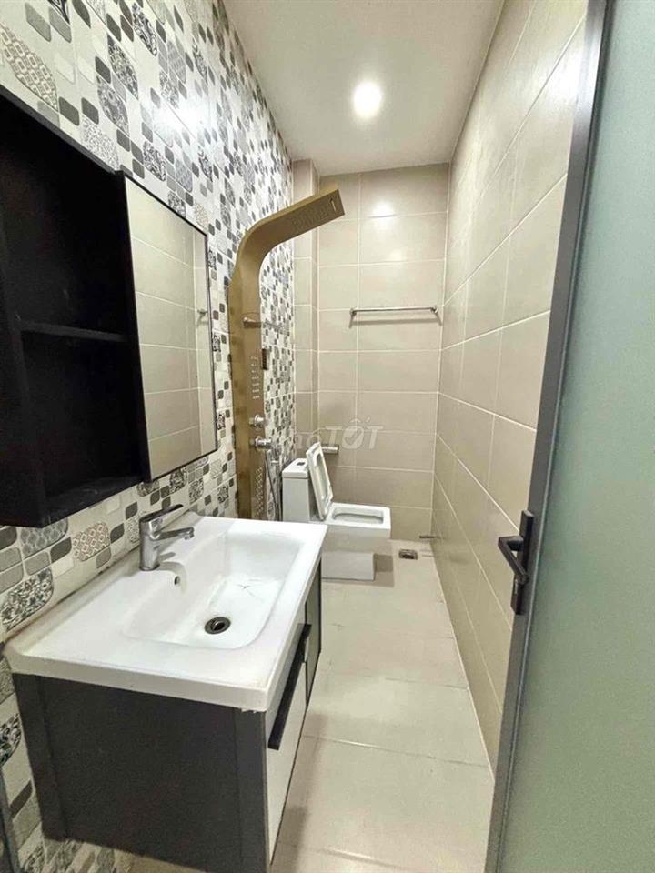 hẻm đẹp nhất Lê Văn Quới ô tô đậu trước cửa-có tiềm năng khi mở đường