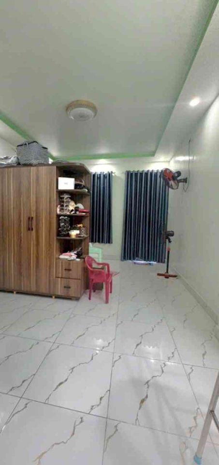 CHỦ ĐỊNH CƯ GẤP BÁN TRONG 1 TUẦN - 7 CHỖ ĐẬU TRONG NHÀ - NHÀ MỚI ĐẸP Ở LIỀN.
