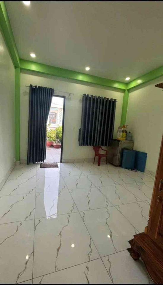 CHỦ ĐỊNH CƯ GẤP BÁN TRONG 1 TUẦN - 7 CHỖ ĐẬU TRONG NHÀ - NHÀ MỚI ĐẸP Ở LIỀN.