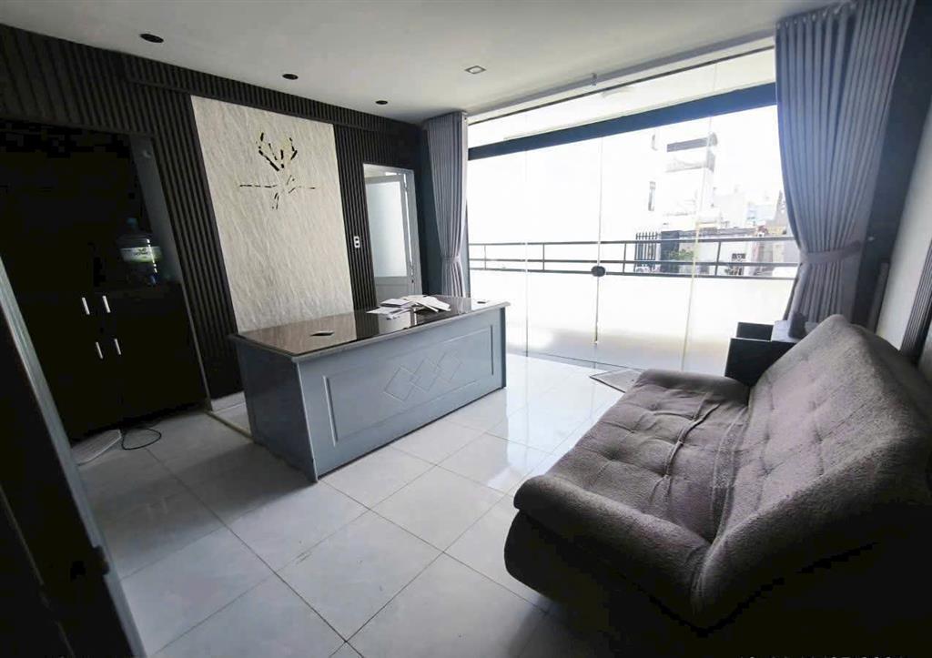 TÒA NHÀ GẦN 1000M² SỬ DỤNG – CÓ THANG MÁY