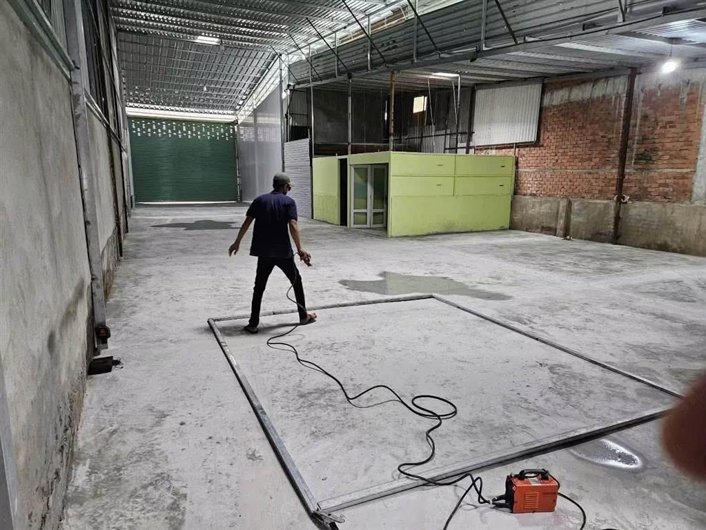Cho thuê xưởng Xuân thới thượng 500m2 giá 20 triệu đường 12m