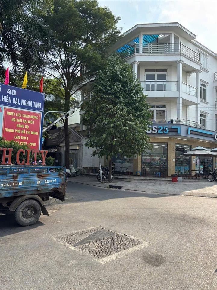 BÁN NHÀ GÓC 2 MT ĐƯỜNG NGUYỄN THỊ BÚP 18X25M