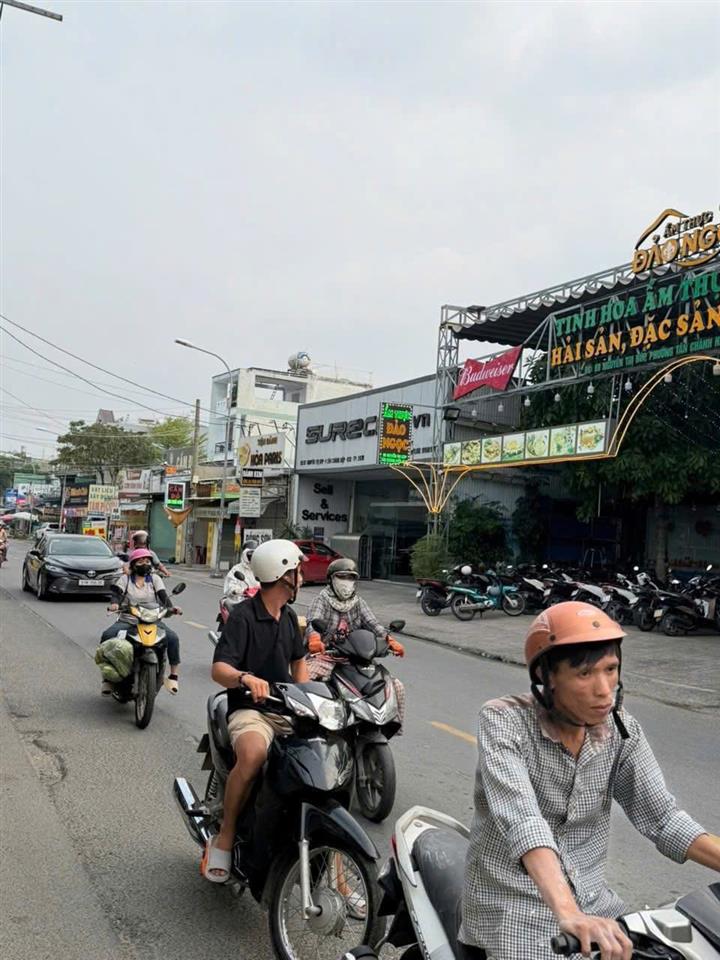 BÁN NHÀ GÓC 2 MT ĐƯỜNG NGUYỄN THỊ BÚP 18X25M