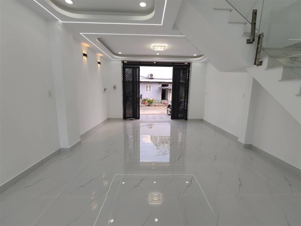 BÁN NHÀ ĐẸP LÊ VĂN KHƯƠNG – GARA Ô TÔ TRONG NHÀ – GIÁ NHỈNH 6 TỶ
