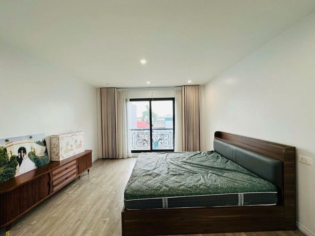 BÁN NHÀ BÁT KHỐI, NHÀ ĐẸP Ở NGAY  8 TỶ 