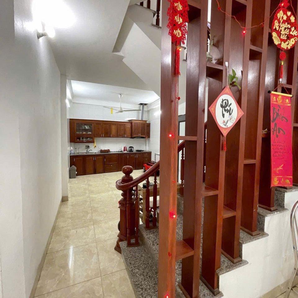 BÁN NHÀ BÁT KHỐI, NHÀ ĐẸP Ở NGAY, NỞ HẬU  8 TỶ 