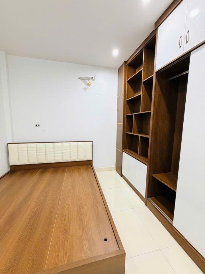 BÁN NHÀ ĐẸP BÁT KHỐI, Ô TÔ ĐỖ CỬA, FULL NỘI THẤT  37㎡  8 TỶ 
