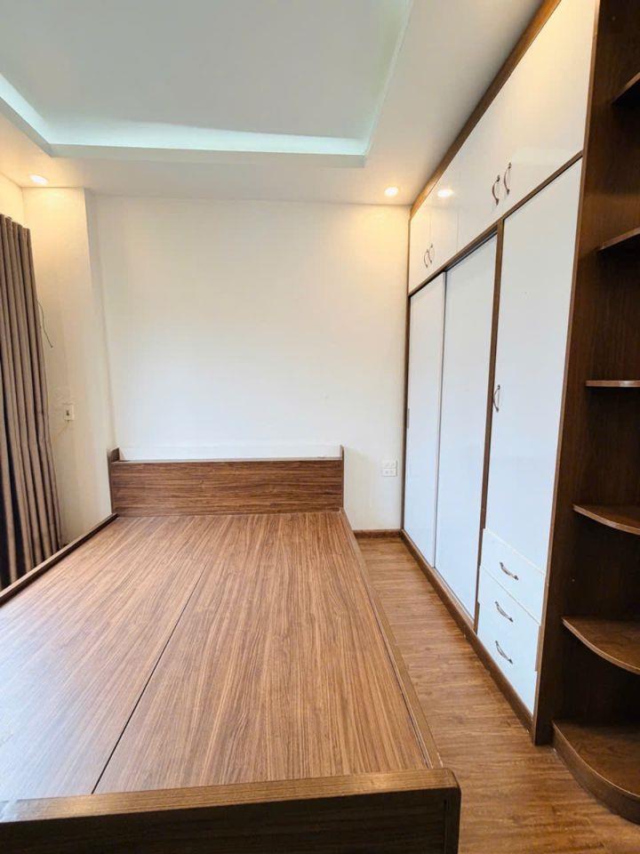 BÁN NHÀ ĐẸP BÁT KHỐI, Ô TÔ ĐỖ CỬA, FULL NỘI THẤT  37㎡  8 TỶ 