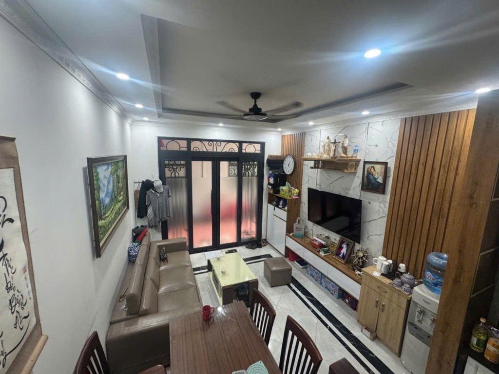 BÁN NHÀ BÁT KHỐI, NHÀ ĐẸP Ở NGAY 30 ㎡ 8 TỶ 