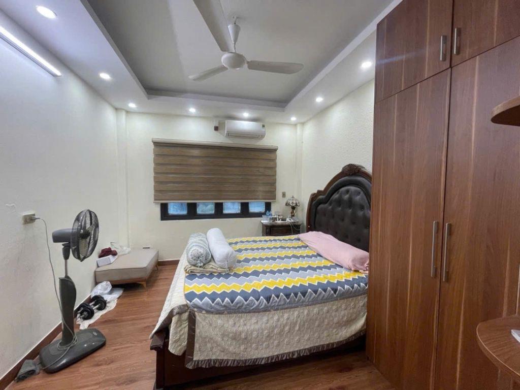 BÁN NHÀ TƯ ĐÌNH, Ở NGAY, NGÕ THÔNG Ô TÔ, KINH DOANH THUẬN TIỆN CHỈ VỚI 9 TỶ