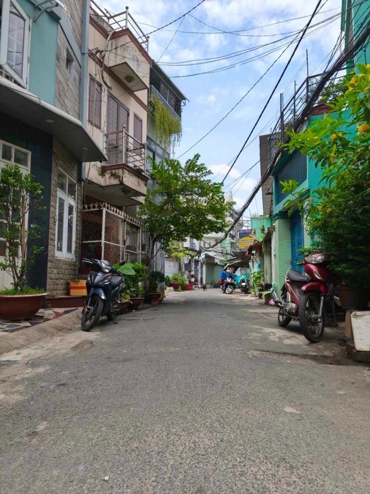 Bán nhà trục đường Lũy Bán Bích - Tân Phú