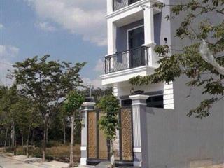 Nhà 4 tầng đường Lò Lu Quận 9, sổ hồng riêng, giá tốt