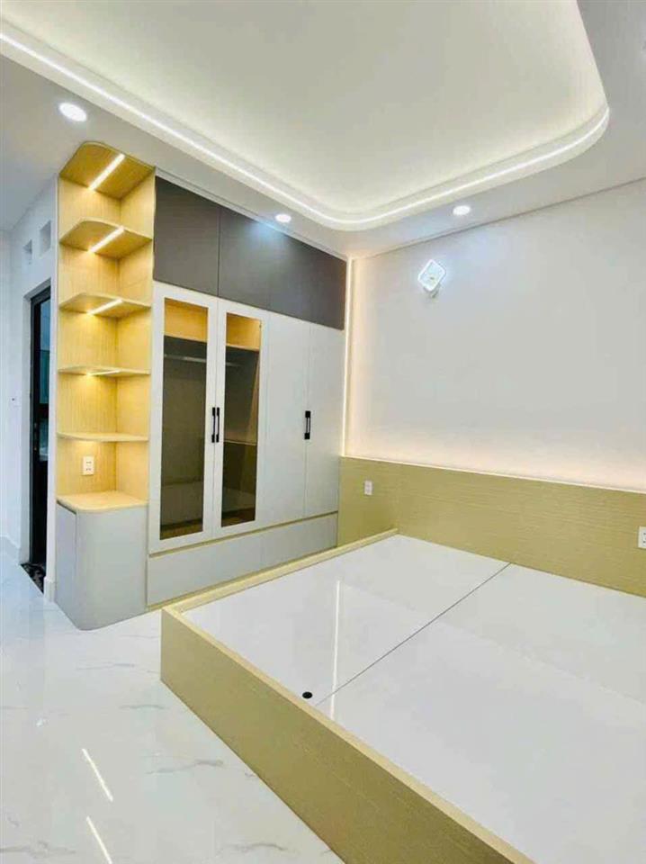 Bán nhà mặt đường trước nhà rộng hơn 10m, hẻm 8m ô tô tránh nhau, Lê Văn Quới, 8,8 tỷ