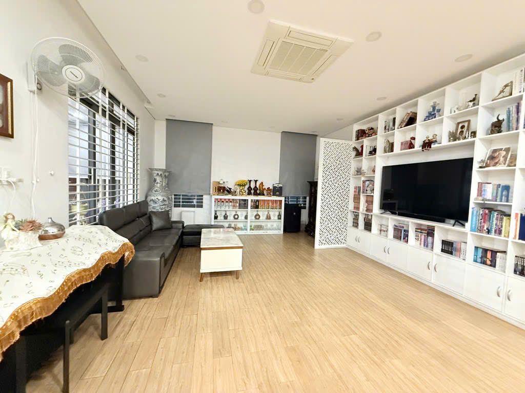 1/LÊ THỊ RIÊNG P.Thới An (Quận 12 cũ) - ĐẠI QUỸ ĐẤT 3034M² - NHÀ XƯỞNG KÈM TẶNG BIỆT THỰ - DÒNG TIỀN 69TR/TH