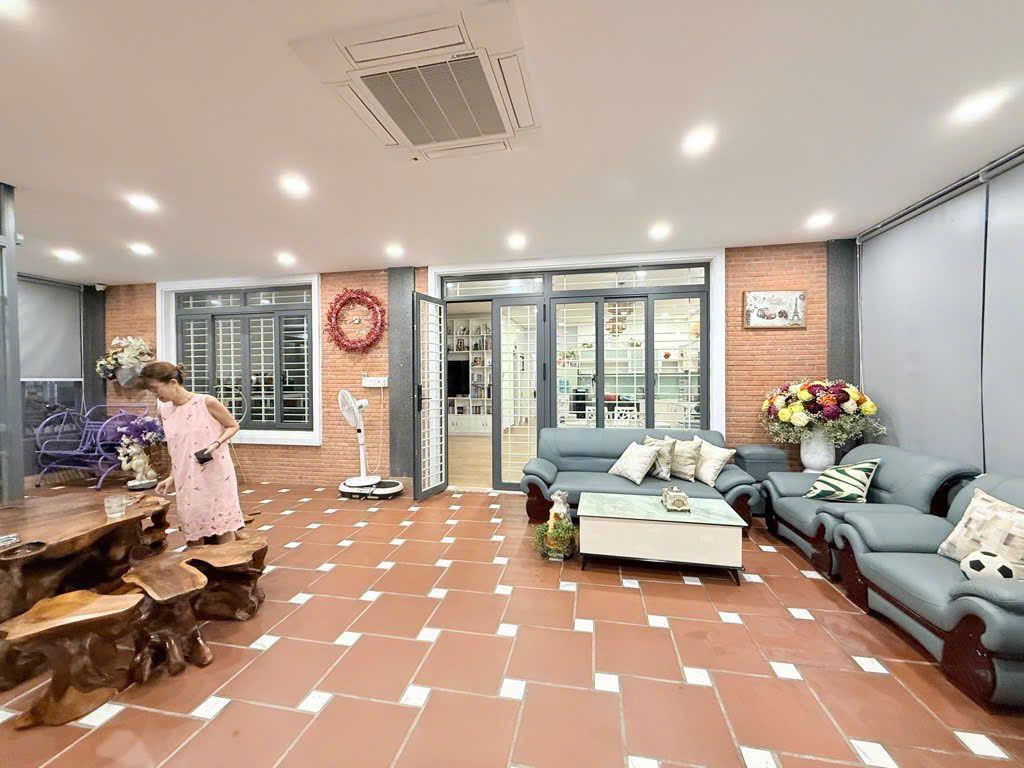1/LÊ THỊ RIÊNG P.Thới An (Quận 12 cũ) - ĐẠI QUỸ ĐẤT 3034M² - NHÀ XƯỞNG KÈM TẶNG BIỆT THỰ - DÒNG TIỀN 69TR/TH
