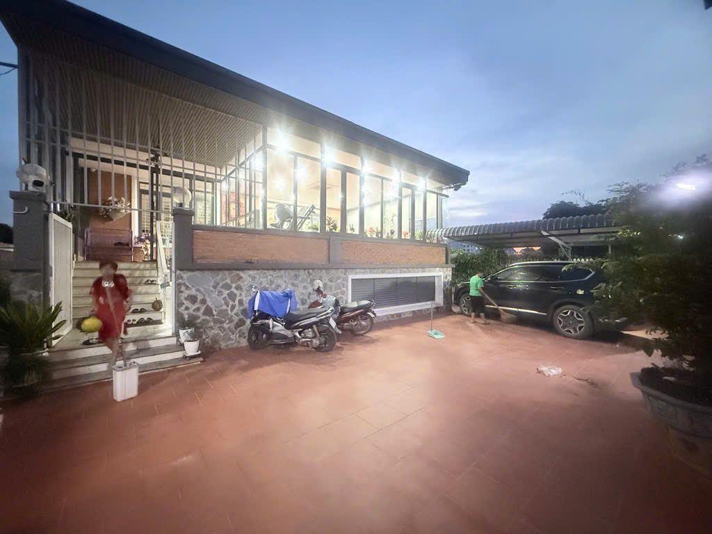 1/LÊ THỊ RIÊNG P.Thới An (Quận 12 cũ) - ĐẠI QUỸ ĐẤT 3034M² - NHÀ XƯỞNG KÈM TẶNG BIỆT THỰ - DÒNG TIỀN 69TR/TH