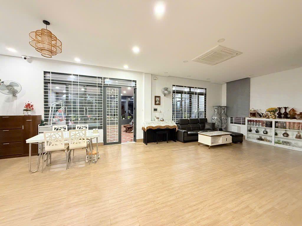 1/LÊ THỊ RIÊNG P.Thới An (Quận 12 cũ) - ĐẠI QUỸ ĐẤT 3034M² - NHÀ XƯỞNG KÈM TẶNG BIỆT THỰ - DÒNG TIỀN 69TR/TH