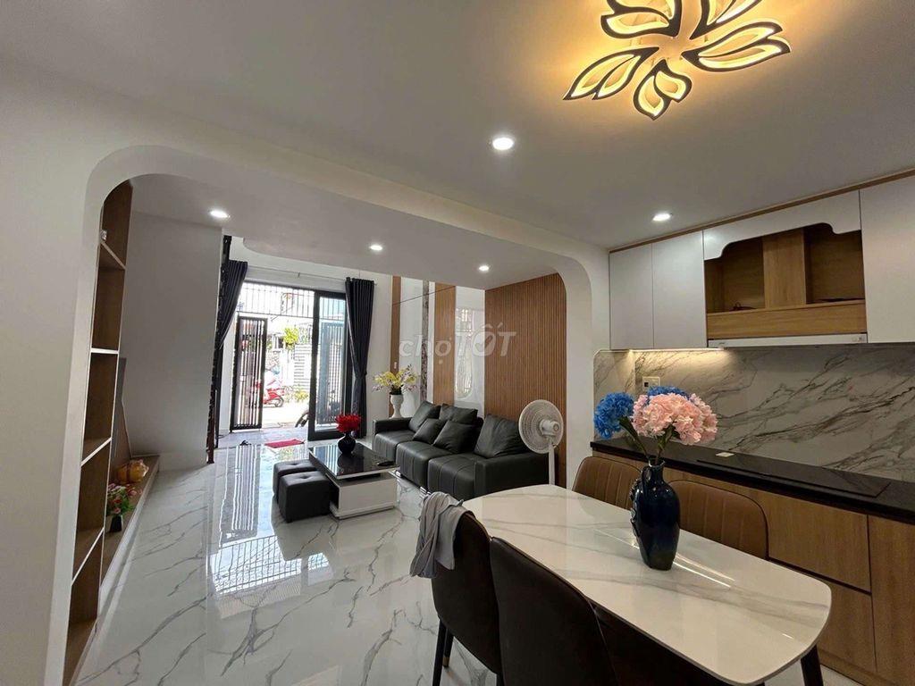 🔥 BÁN NHÀ 2 TẦNG– 2 MẶT KIỆT Ô TÔ TRÁNH – TÔN ĐẢN 🔥🔥
💰 Giá nhỉnh 3 tỷ 