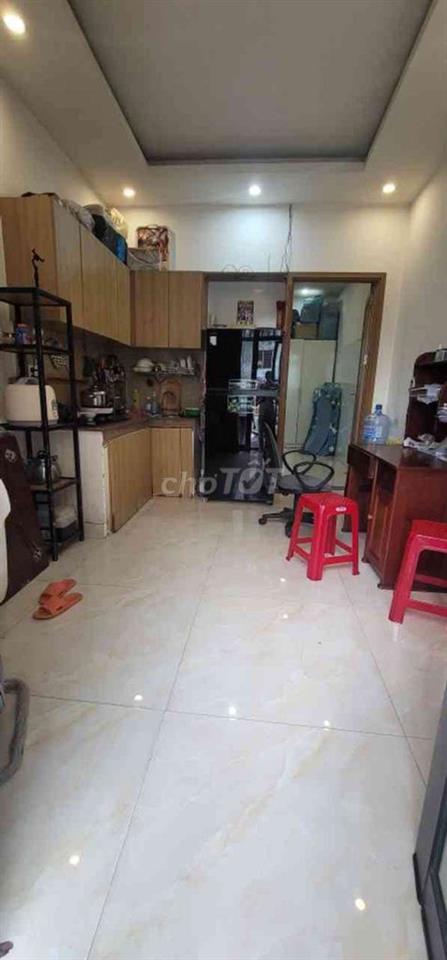 BÁN CĂN HỘ 3 TẦNG – KIỆT Ô TÔ HOÀNG DIỆU – 20 TRIỆU/THÁNG – NHỈNH 6 TỶ