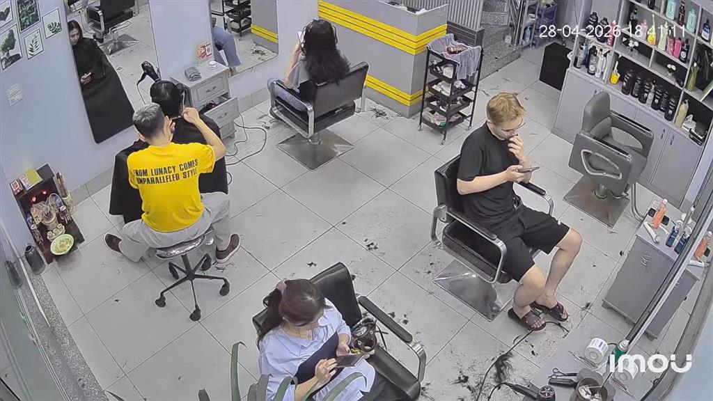SANG NHƯỢNG GẤP SALON TÓC VÀO LÀM LUÔN – VĂN ĐIỂN, THANH TRÌ