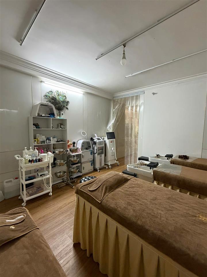 SANG NHƯỢNG SPA FULL ĐỒ, VÀO KINH DOANH NGAY - VĂN QUÁN, HÀ ĐÔNG