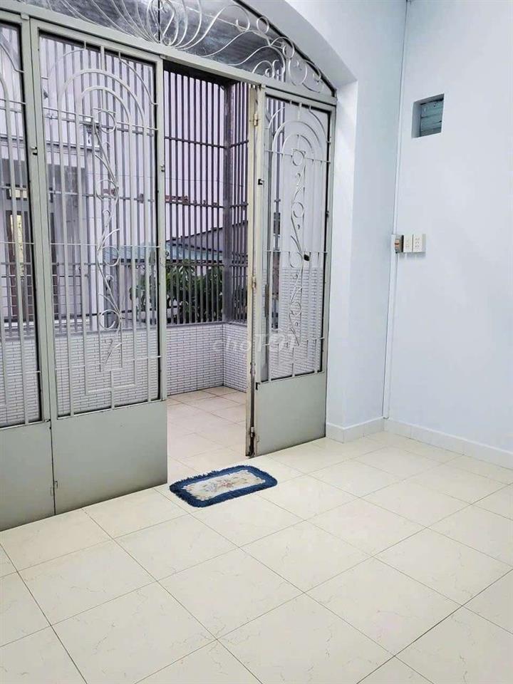 NHÀ NGUYÊN CĂN TRẦN XUÂN SOẠN _ CÁCH HẺM XE HƠI 20 M CÓ 3 PN
