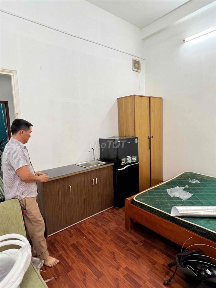 Chính chủ cho thuêPhòng full nội thất ở được 3 ngừoi ngay chợ tân định