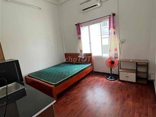 Chính chủ cho thuêPhòng full nội thất ở được 3 ngừoi ngay chợ tân định