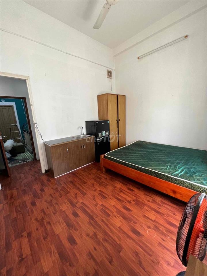 Chính chủ cho thuêPhòng full nội thất ở được 3 ngừoi ngay chợ tân định