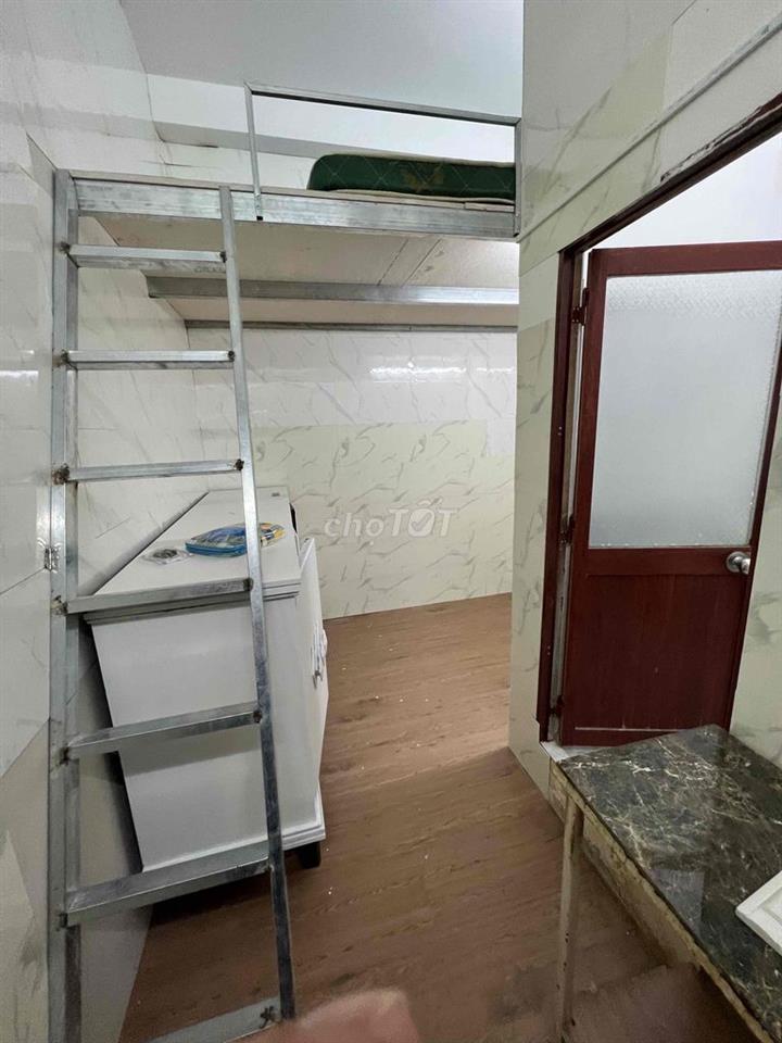 phòng full nội thất có gác ở được 3 ngừoi