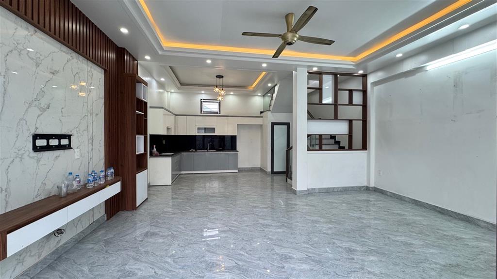 3 TẦNG-NGÕ ÔTÔ ĐỖ CỬA-3 NGỦ KHÉP KÍN - 2,35đ