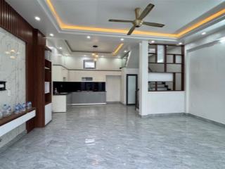 3 TẦNG-NGÕ ÔTÔ ĐỖ CỬA-3 NGỦ KHÉP KÍN - 2,35đ