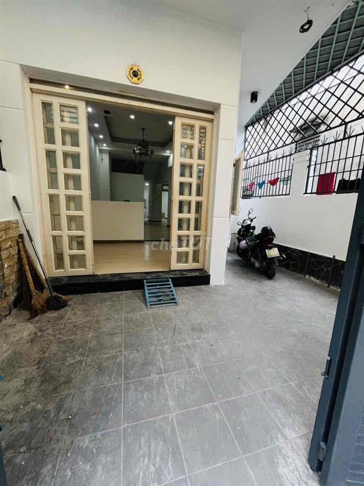 NHÀ ĐẸP HƯƠNG LỘ 2 – 90M² – 3 TẦNG + SÂN THƯỢNG – 5PN – 4WC – 4,65 T