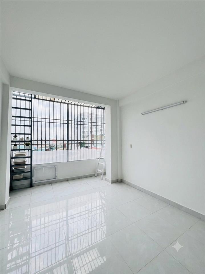 [DB083*] Mặt tiền kinh doanh sát Sân golf Tân Sơn Nhất, giá 12.x tỷ