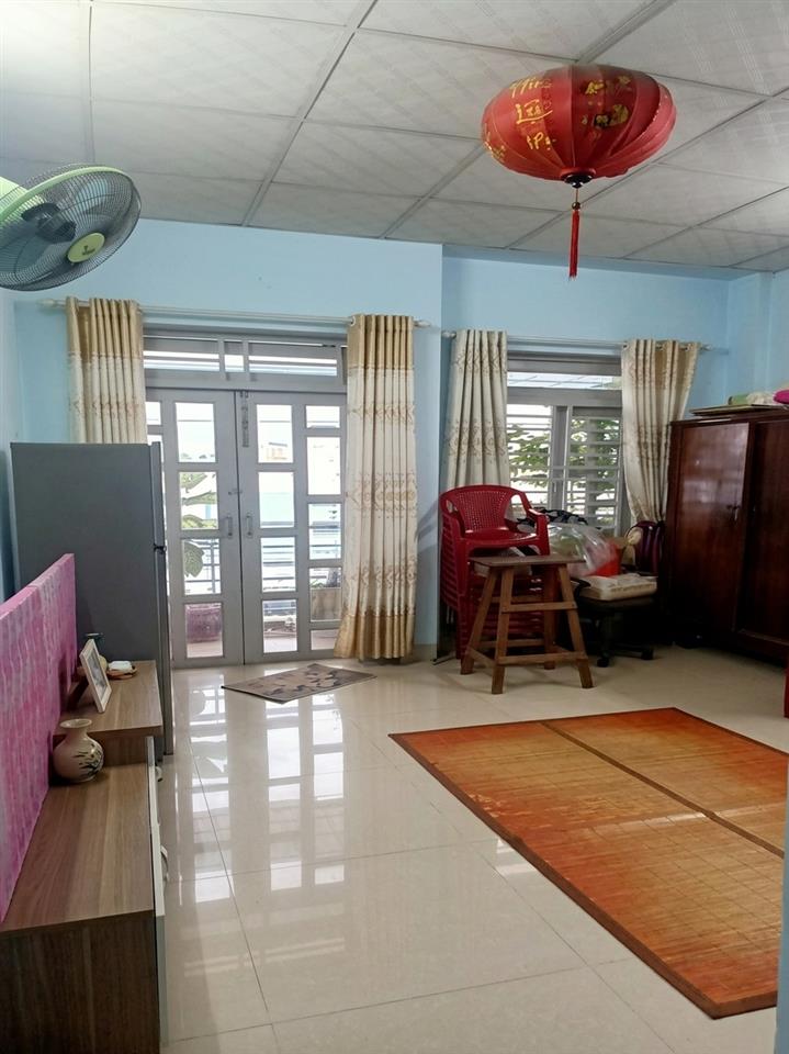 [DP112*] Nhà thu nhập 40Tr gần Chợ Lạc Quang Giá 9.x Tỷ