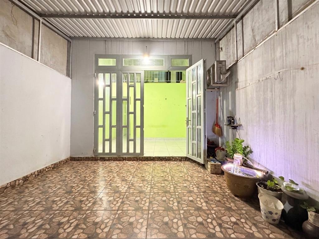 [DP132*] Nhà đẹp vuông vức gần CV Cây Sộp Đông Hưng Thuận 3.x tỷ