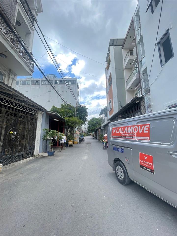 [DP156*] Nhà N.Hậu sát Lotte Mart Nguyễn Văn Lượng, 8.x tỷ