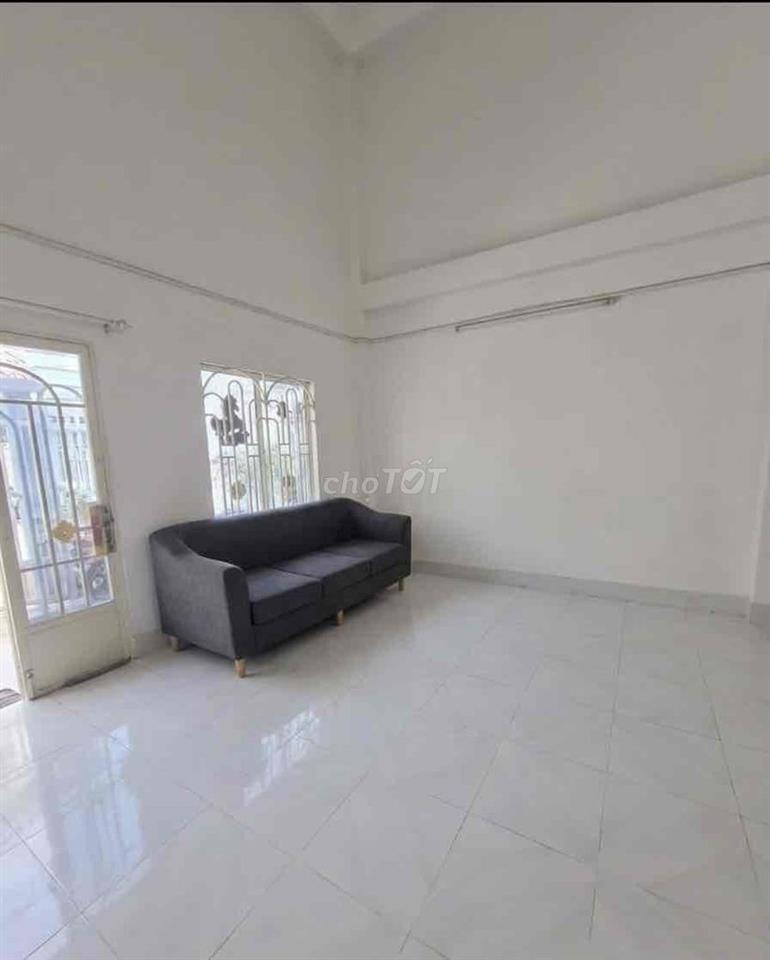 Gấp Bán Nhà Tạ Quang Bửu Quận 8, DT 93m², Ngang khủng gần 8m, Giá 5 tỷ
