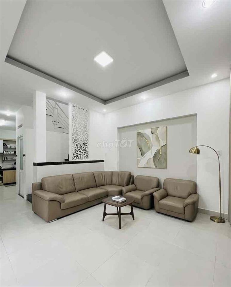Rẻ bất ngờ, Bán nhà Bùi Minh Trực Quận 8, 5x11 - 1 lầu, Giá chỉ 4 tỷ x