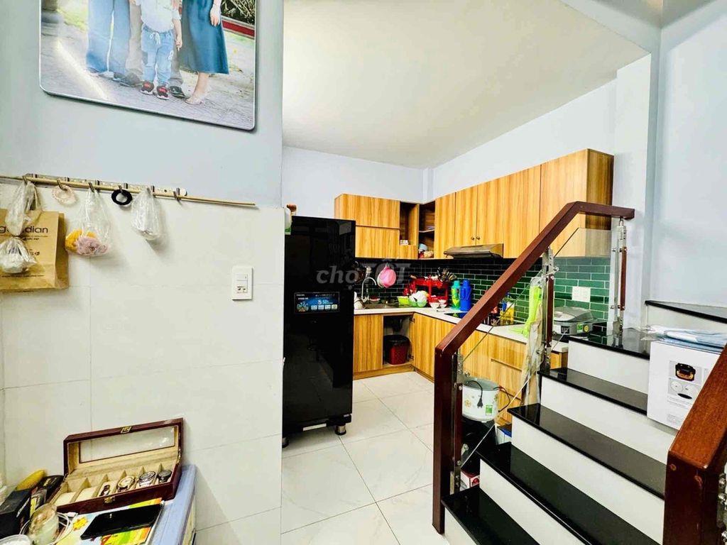 Bán Gấp Nhà Hẻm Xe Hơi Phạm Hùng Quận 8, 72m² – Giá Quá Rẻ Chỉ 2.5 Tỷ.