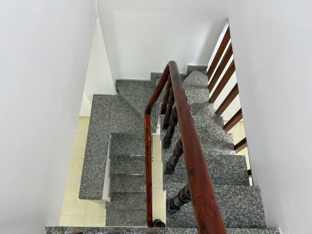  NHÀ 2 TẦNG MỚI ,ĐƯỜNG LÊ VĂN VIỆT , 54M2 , GIÁ NHỈNH 4Ty .