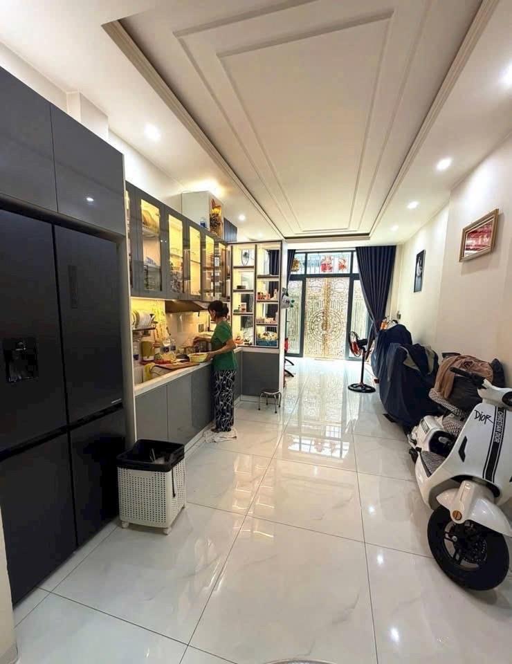 Bán nhà đẹp full nội thất - Lâm Văn Bền – phường Tân Hưng - Quận 7 - 5.8 Tỷ