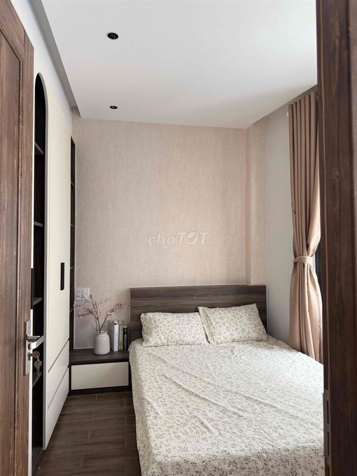 Nhà ngay đại học Duy Tân - cơ sở Phan Thanh.  3 tầng - MT: 5.5- Nhỉnh