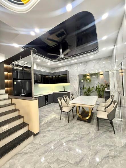 NHÀ MỚI TẶNG FULL NỘI THẤT Ở NGAY DTSD 290M2 CHỈ NHỈNH 5 TỶ