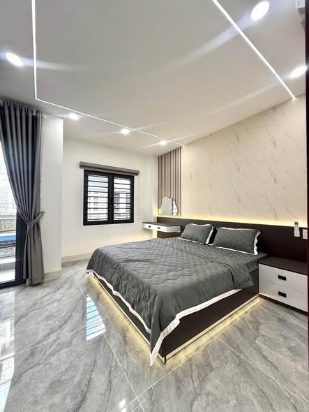 NHÀ MỚI TẶNG FULL NỘI THẤT Ở NGAY DTSD 290M2 CHỈ NHỈNH 5 TỶ