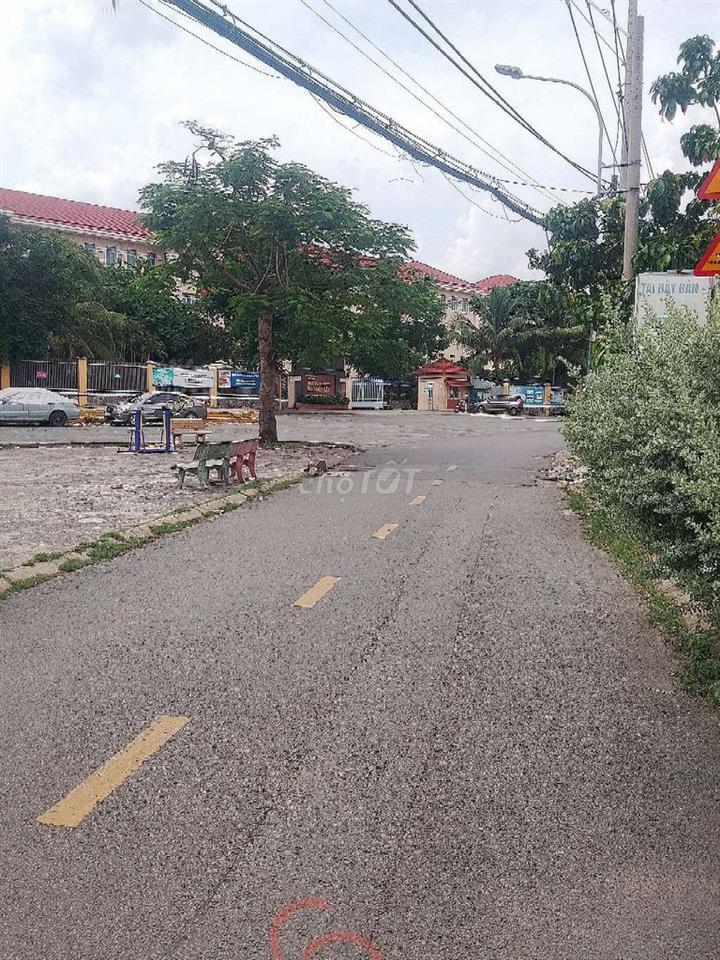 🚨 Nhà 2 Tầng Oto Ngủ Nhà Đường 10 Linh Xuân-70m2-4.8tỷ
