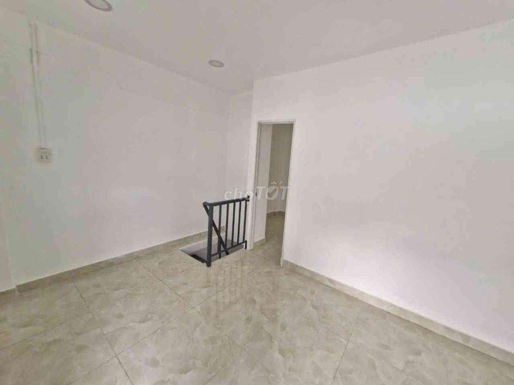 Chỉ Hơn 2 Tỷ - Nhà 2 Tầng Ql1k P Linh Xuân