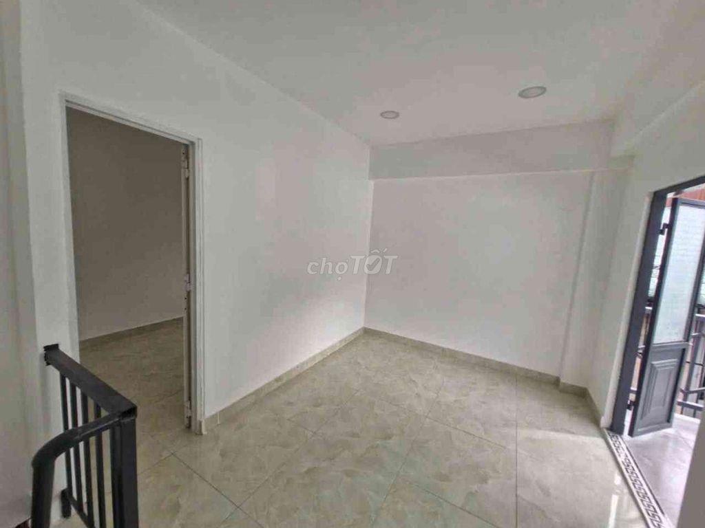Chỉ Hơn 2 Tỷ - Nhà 2 Tầng Ql1k P Linh Xuân